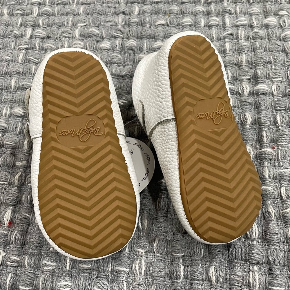 BABY MOCCS | Mary Jane Leather Moccasins - Picture 5 of 6